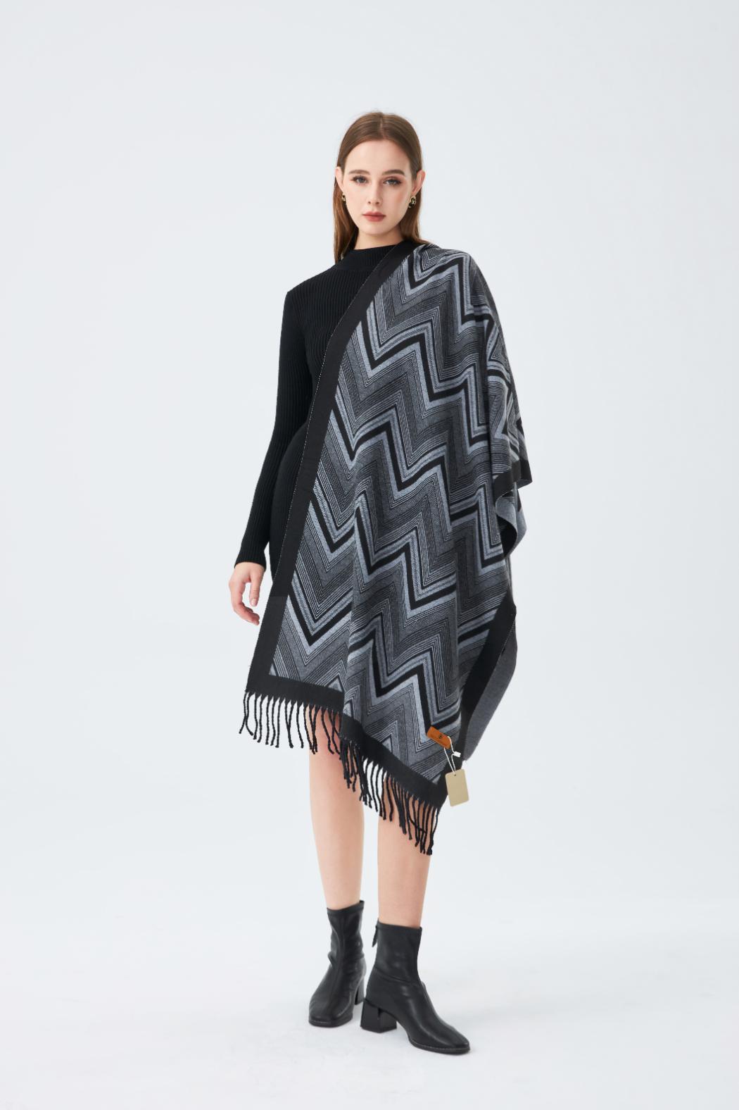 Elegant Chevron Patterned Wool Stole with Fringed Edge