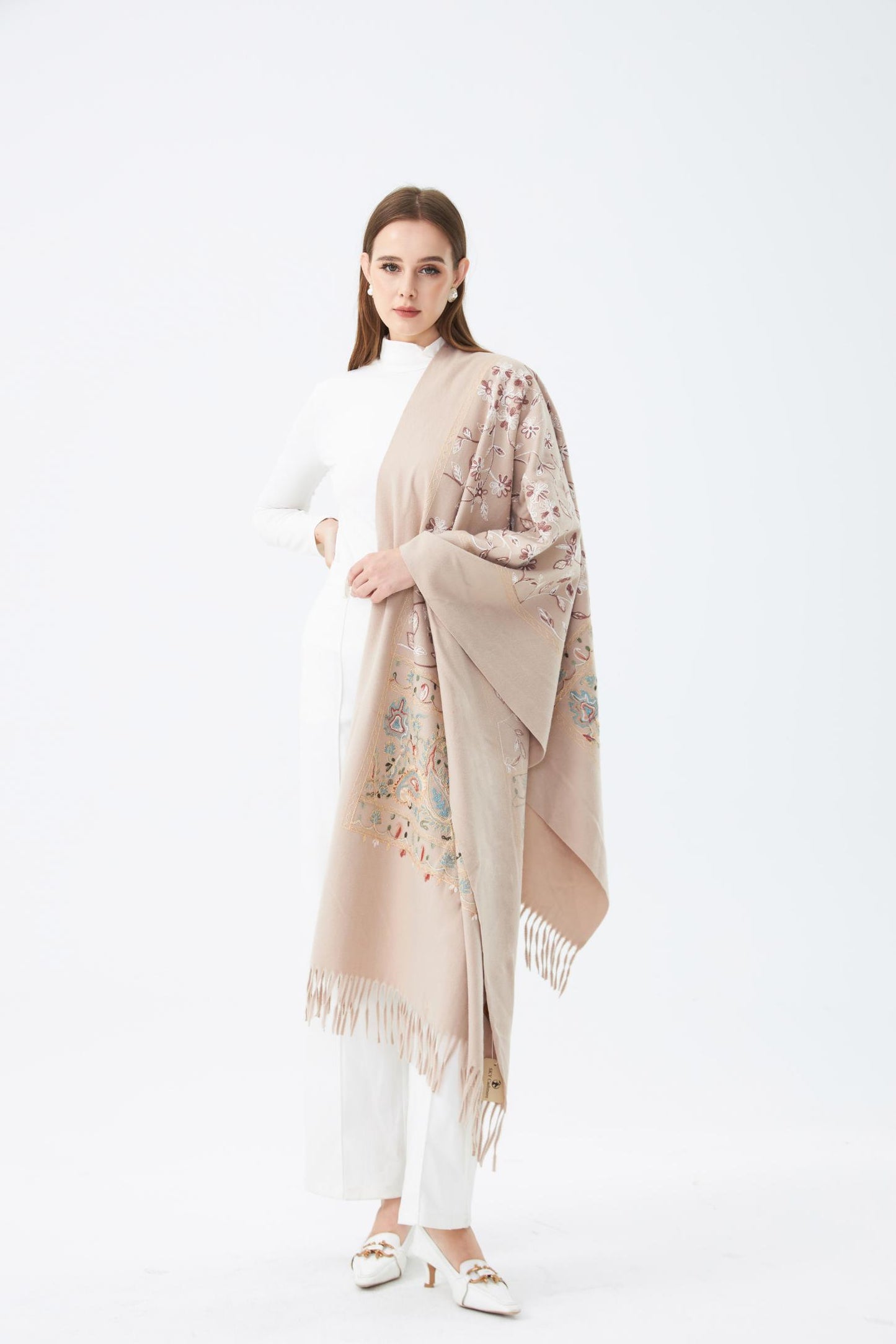 Wool Embroidered Scarf with Tassels SC-01
