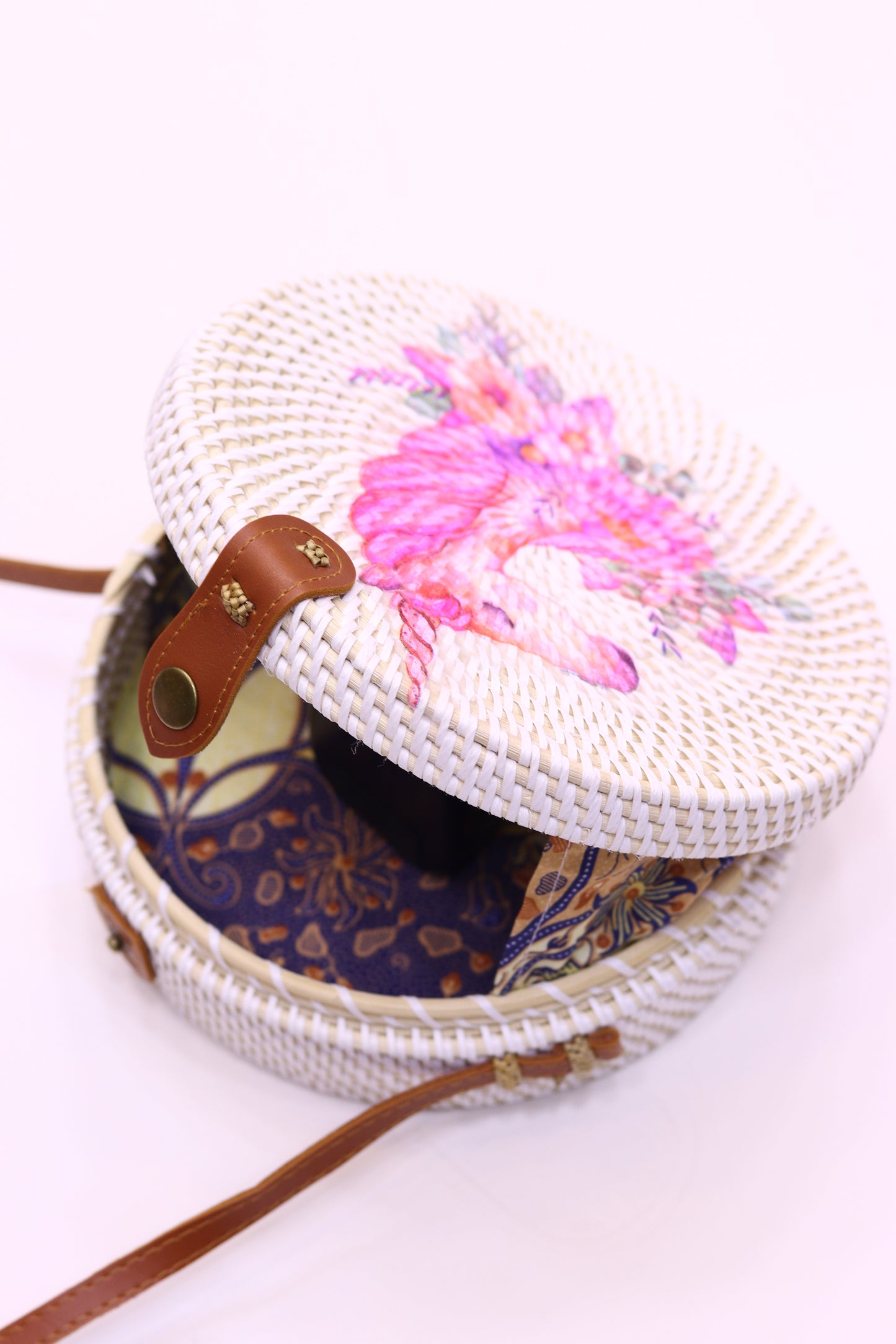 Cute Handwoven Round Rattan Bag Shoulder Leather Straps Natural Chic Hand RB-16