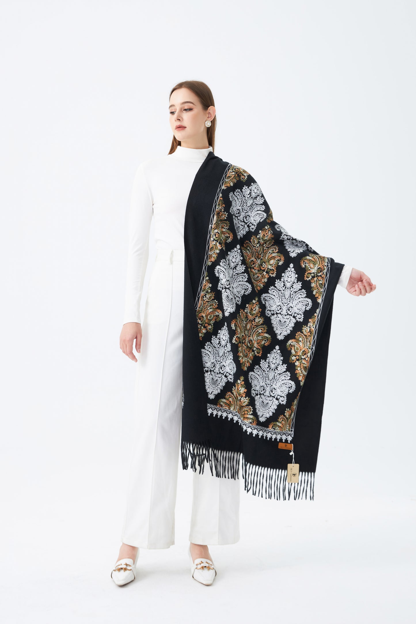 Wool Embroidered Scarf with Tassels SC-03