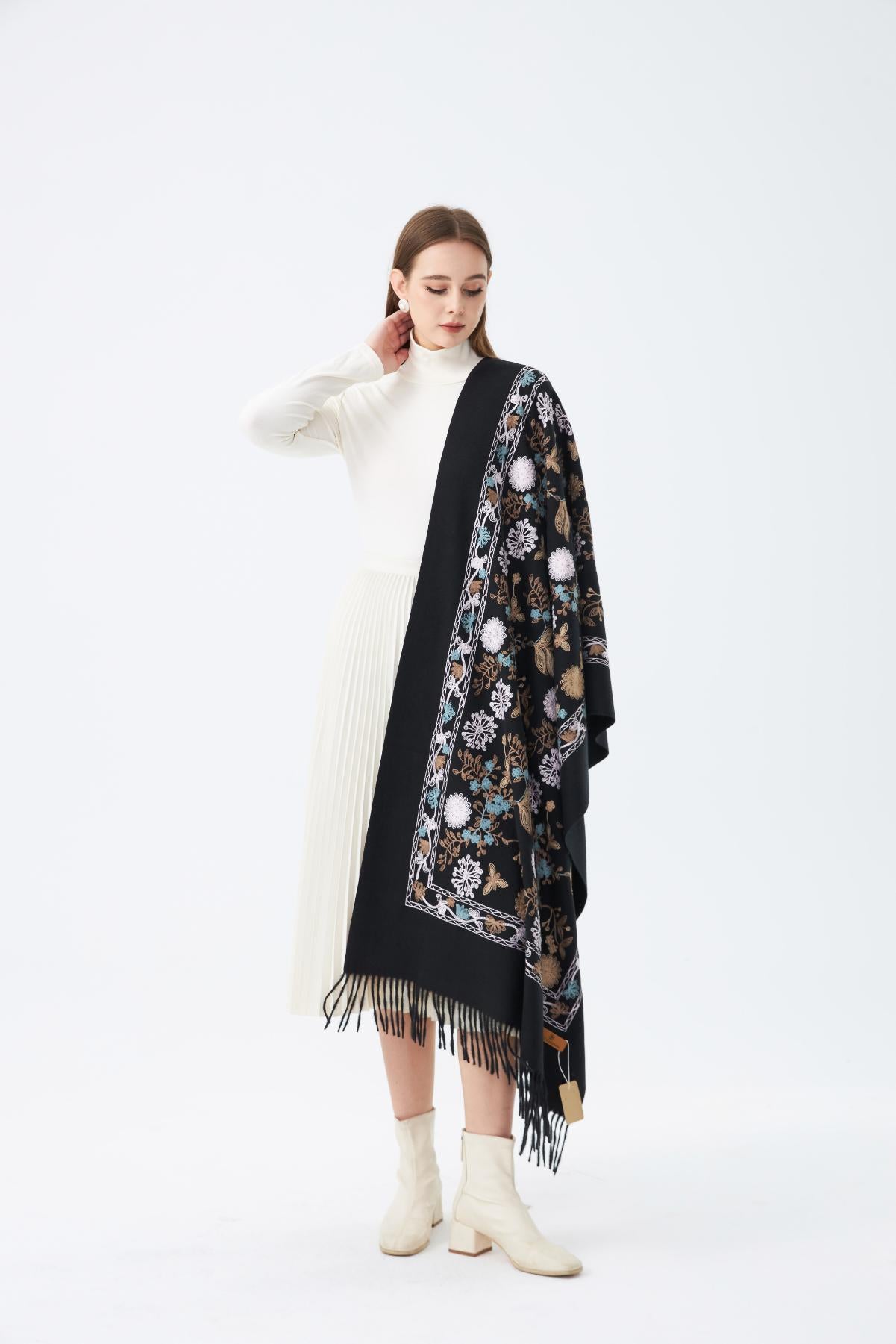 Wool Embroidered Scarf with Tassels SC-07